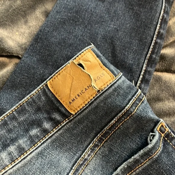 Super stretch size 4 American Eagle jeggings - Picture 8 of 8